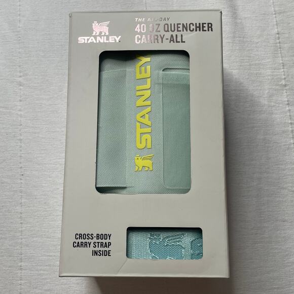 Stanley 40 oz Quencher Carry-All Bag Crossbody Mist Blue - Picture 1 of 7